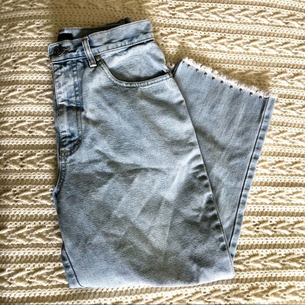 XHILARATION light wash wide leg crop denim jeans silver studs size 5 small